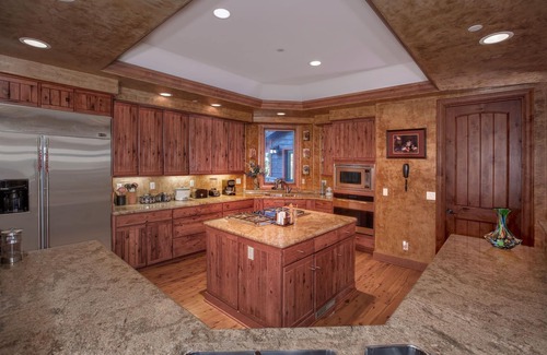 Payson Cabin | Luxury Cabin In Gated Club - Great for families relocating - long-term rental