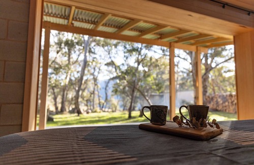 Jindabyne Cabin | Luxury Cabin in the Snowy Mountains