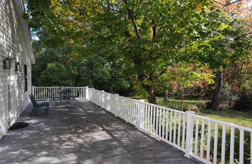 Cape Vincent Apartment | Luxury Carriage House on Maple Grove Estate