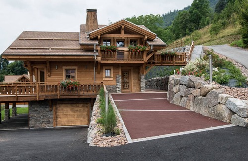La Bresse Ski Chalet | LUXURY chalet 13 pers, La Bresse Vosges, PMR, sauna, JACUZZI, WIFI, well located