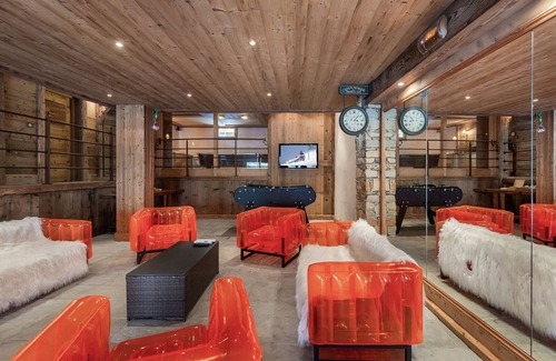 Le Praz Ski Chalet | Luxury Chalet in Courchevel with Pool & Leisure Area, Sleeps 8