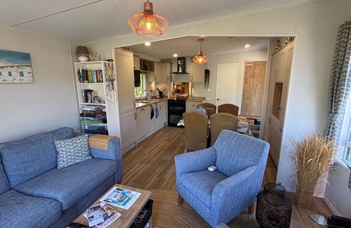 Renesse Ski Chalet | Luxury chalet in Renesse, 2 bedrooms, 2 bathrooms LAST MINUTE DISCOUNT SEPT!