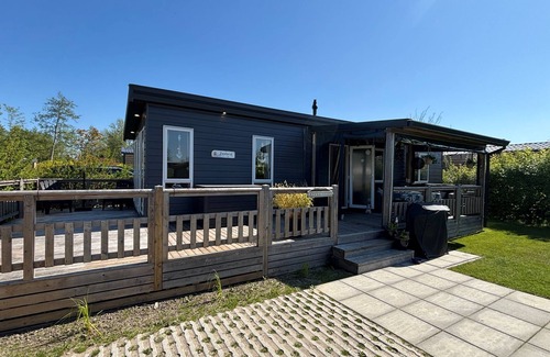 Renesse Ski Chalet | Luxury chalet in Renesse, 2 bedrooms, 2 bathrooms LAST MINUTE DISCOUNT SEPT!