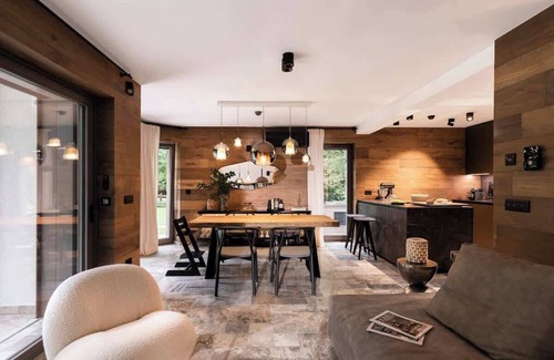 Ukanc Ski Chalet | Luxury Chalet with Jacuzzi at Lake Bohinj