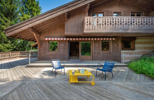 Le Planellet Ski Chalet | Luxury Chalet with Sauna and Garden near Mont d'Arbois Skilift in Megève