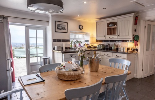 Rhyd-y-clafdy House | Luxury coast house, with views of Nefyn bay and Porthdinllaen