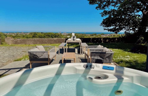 Amlwch House | Luxury Coastal Retreat in Amlwch