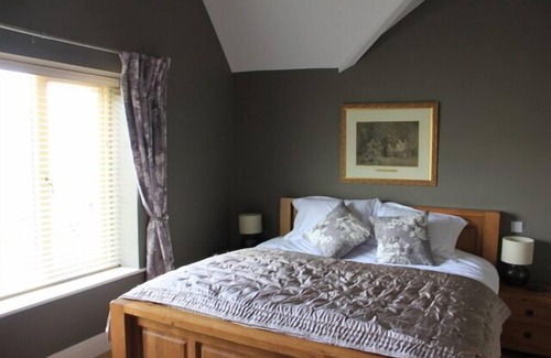Killarney House | Luxury & Comfort By Lakes Of Killarney - ideal for large families or groups