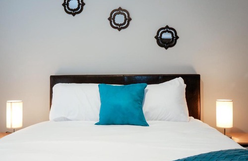 Ohio City Apartment | Luxury Condo 10 Minutes from First Energy Stadium C6