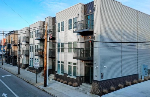 Ohio City Apartment | Luxury Condo 10 Minutes from First Energy Stadium C4