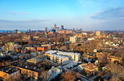 Ohio City Apartment | Luxury Condo 10 Minutes from First Energy Stadium C4