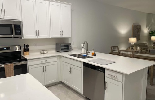 Immokalee Condo | Luxury Condo! Golf Resort with pool, court sports, restaurant/bar and more!
