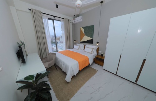 Wellawatte Apartment | Luxury Condo in Colombo 6