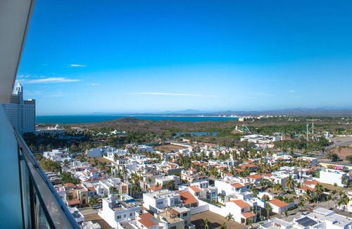 Cerritos Apartment | Luxury condo in Peninsula Mazatlan 🌊 | 4 bedrooms | Ocean view