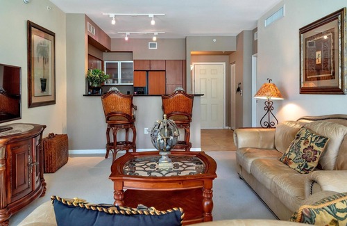 East Ocean Ave Condo | Luxury condo on the intercoastal with resort style amenities. Walk to beach,cafe