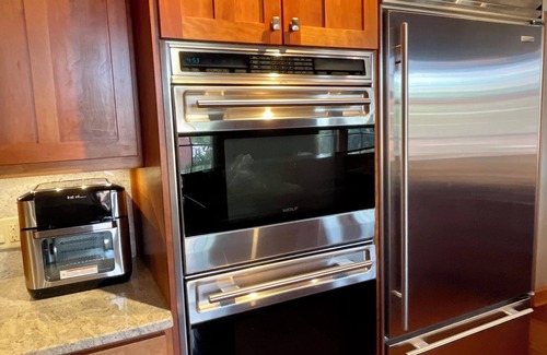Elizabeth City Condo | Luxury condo with river views, private parking, and steps from Pailin's Alley
