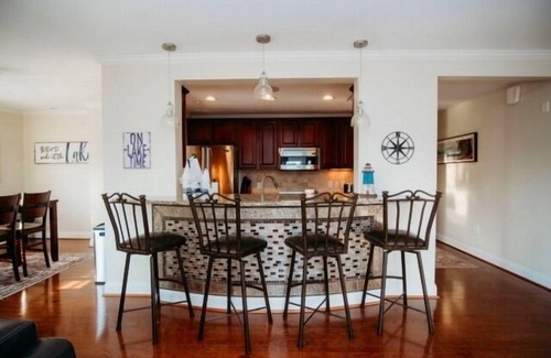 Westlake Corner Villa | Luxury condo with pool. Bridgewater Pointe