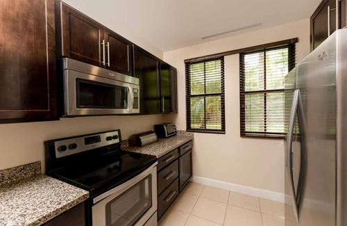 Coco Condo | Luxury Costa Rican 3-bedroom condo with washer/dryer and fully equipped kitchen