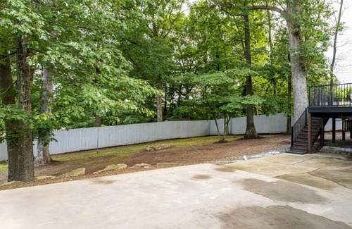 Oakley House | Luxury Cottage just 5 miles to downtown Asheville