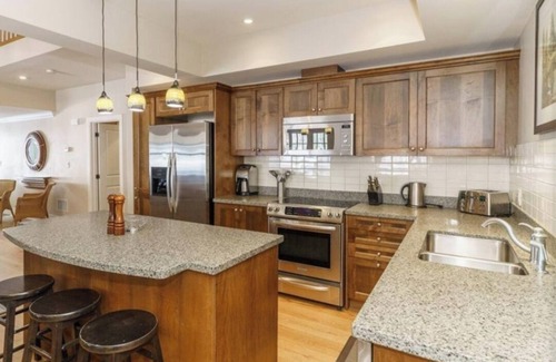 Seguin Villa | Luxury Cottage Lifestyle With Resort Amenities and Perks