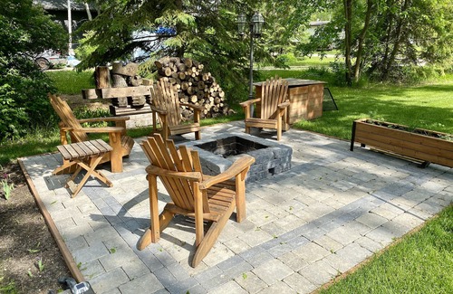 Petersfield Cottage | Luxury cottage living along Netley Creek in Petersfield, MB