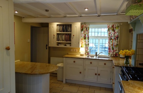 Tideswell Cottage | Luxury Cottage Sleeping 8, Pet Friendly in Historic Village of Tideswell.