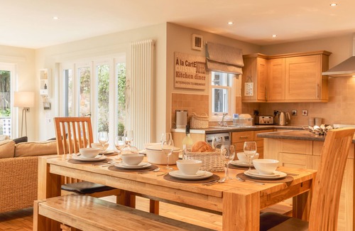 Crail Cottage | Luxury cottage with garden and parking in the heart of the village. Sleeps 8.