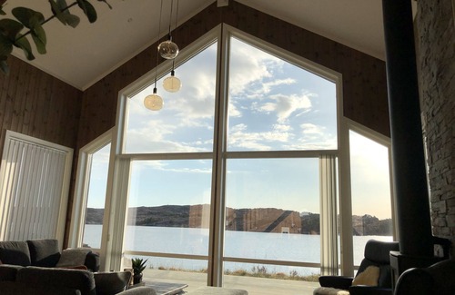 Steinsland Cottage | Luxury cottage with sea view, near Bergen