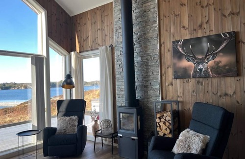 Steinsland Cottage | Luxury cottage with sea view, near Bergen