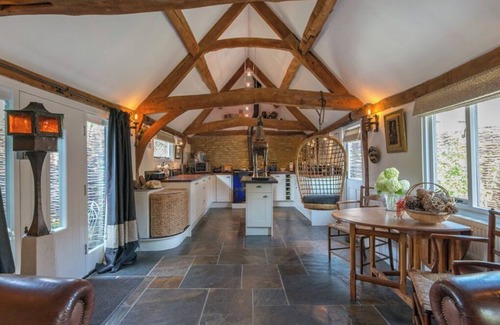 Wantage House | Luxury countryside getaway in 2 bed barn conversion with walks