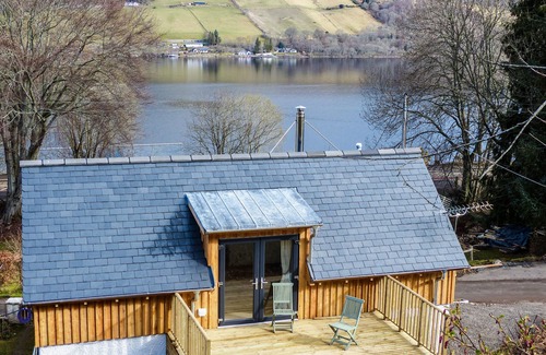 Lewiston Cottage | Luxury Croft over looking Loch Ness & Urquhart Bay. Loch Views.