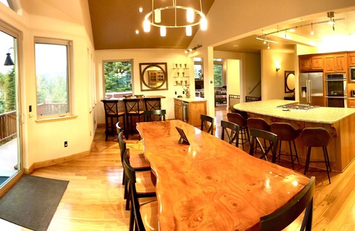 Angora Highlands House | Luxury Custom Home w/Views, Game Room, Jacuzzi, Close to Hiking/Biking Trails