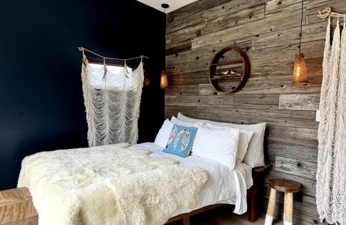 Lone Pine Apartment | Luxury Design Rental with Breathtaking Mountain Views in Lone Pine, California