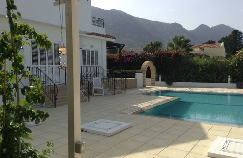 Kyrenia District Villa | Luxury Detached 3 Bed Villa with Large Pool & Stunning Gardens in Quiet Location