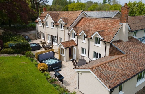 Chittlehamholt Cottage | Luxury dog friendly cottage with access to onsite leisure facilities, including swimming pool