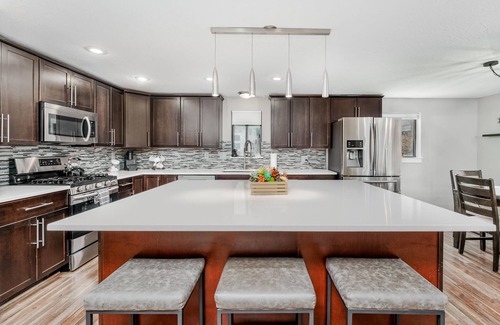 Durango House | Luxury Durango Retreat, 5 Min to Downtown, Hot Tub, Views, Games, Pets Welcome!