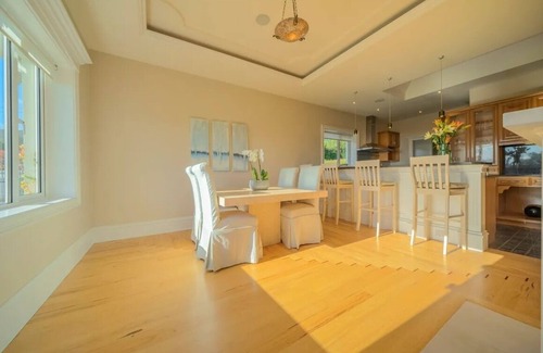 Aghadoe House | Luxury eight Bedroom Home (Sleeps17) with views of Killarney Lakes and Mountains