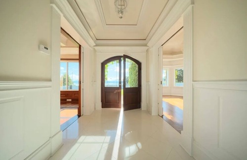 Aghadoe House | Luxury eight Bedroom Home (Sleeps17) with views of Killarney Lakes and Mountains