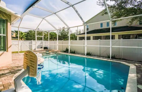 Riverview House | Luxury emphasized w/heated pool/spa perfect for your Tampa Bay stay