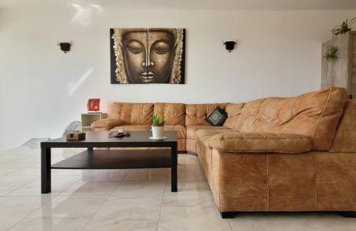 Mellieha Apartment | Luxury en-suite Double. Beach-house with Sea Views
