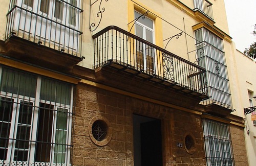 El Puerto de Santa Maria Condo | Luxury Apartment with Private Terrace and Parking. (WIFI)