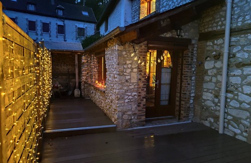Tosny House | Luxury escape in Normandy: Sauna, Jacuzzi & Home Cinema! Château Gaillard