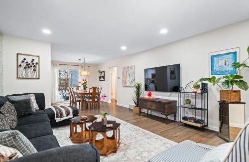 Highland Heights House | Luxury Escape, Sleeps 8,Game Room, Highland Heights