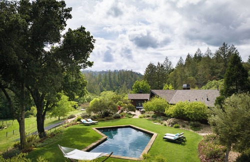 Healdsburg House | Luxury Estate for Gatherings with 2 Villas & Organic Farm