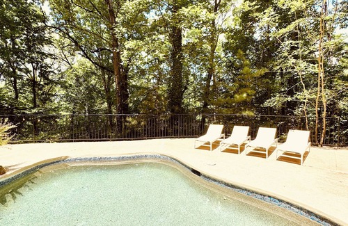 Mount Paran - Northside House | Luxury Estate w pool 7 bedrooms ping pong Billards near Buckhead