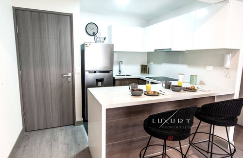 San Isidro Centro Financiero Apartment | Luxury Executive Suite | Pool & Gym