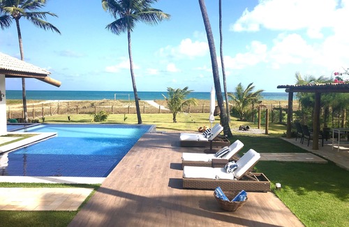 Tamandare House | LUXURY FACING THE SEA
