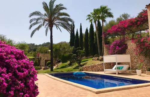 Manacor Villa | Luxury finca with views, pool, jacuzzi, dream garden, sauna, AC and Starlink