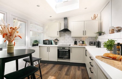 Barbican House | Luxury for 2024, Central Plymouth Home for 10