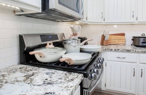 Weatogue Condo | Luxury, fully furnished, dog friendly townhouse with attached garage.